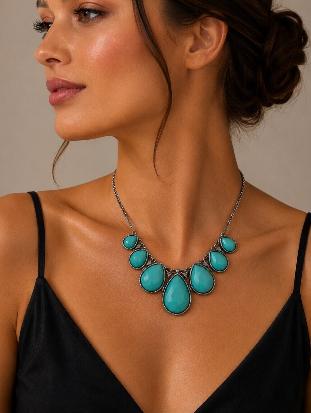 5/$25 VTG Acrylic Teal Teardrop Bib Chain Necklace
